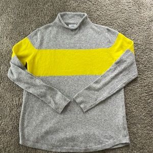 Old navy roll neck sweater M heather gray and yellow soft, like new